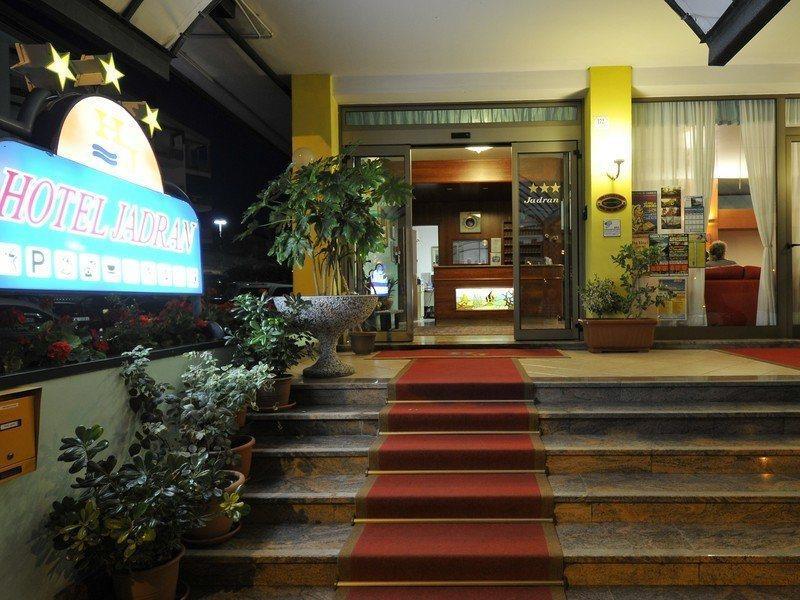 Hotel Jadran Лідо-ді-Єзоло Екстер'єр фото